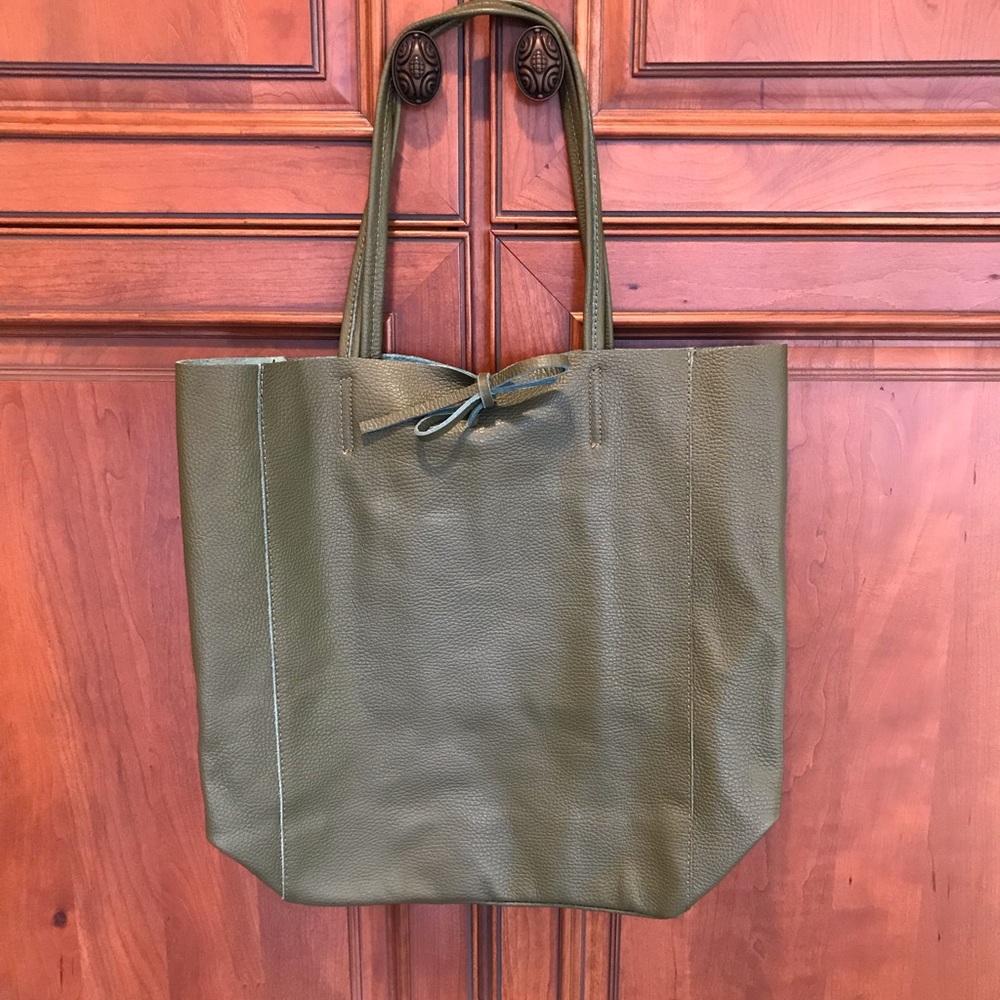 Italian pebble leather tote Moss/teal